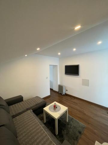 Studio Privee Vesoul -Wifi,Tv,Clim,Parking Gratuit Buitenkant foto