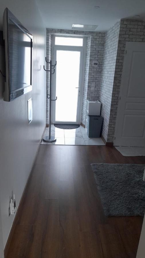 Studio Privee Vesoul -Wifi,Tv,Clim,Parking Gratuit Buitenkant foto
